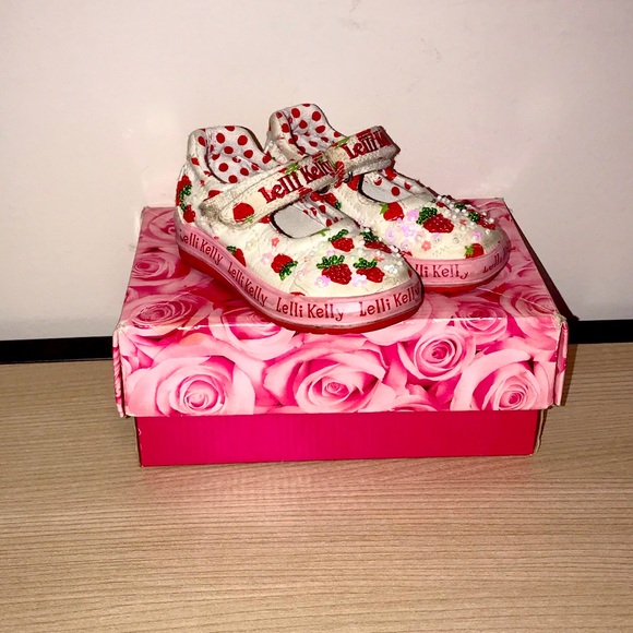 Lelli Kelly Kids! - Picture 1 of 6